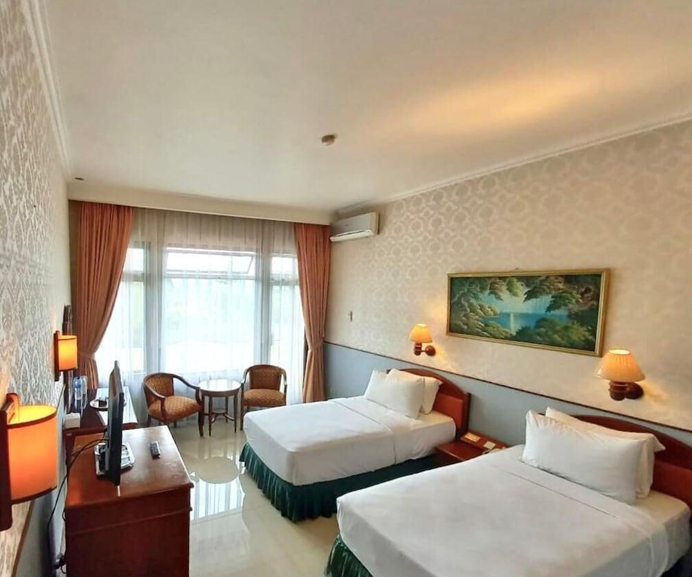 Yasmin Hotel Puncak Exteriér fotografie